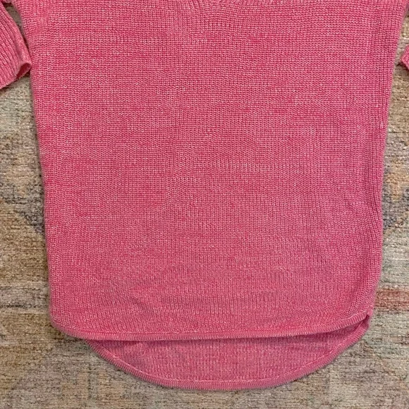 NWT EXPRESS V-Neck Light Weight Sweater - Picture 3 of 5